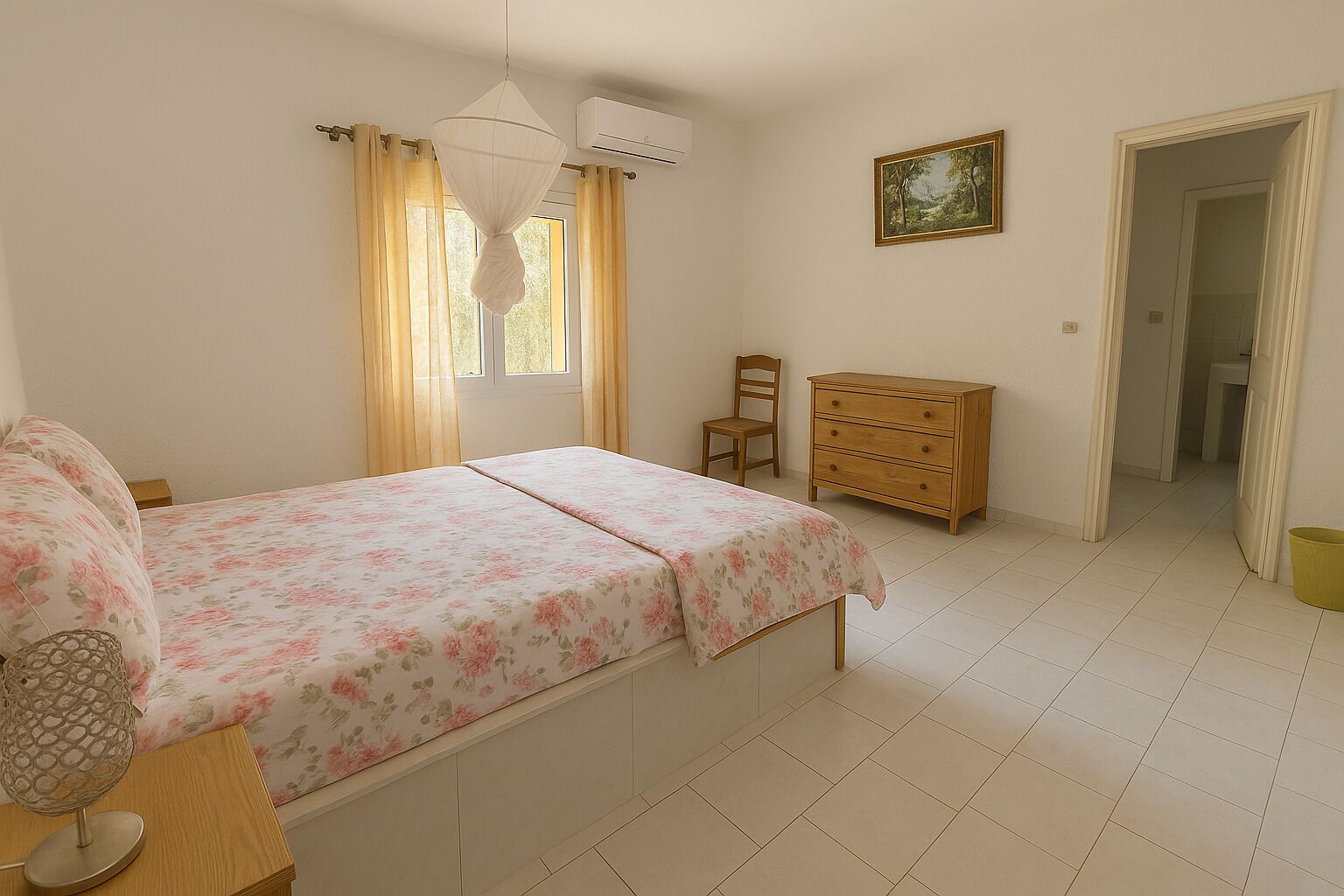 Une chambre à coucher avec un lit, une commode, une chaise et un tableau accroché au mur.