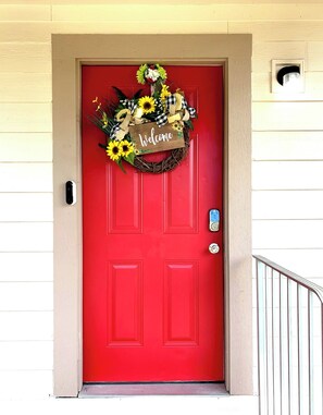 Interior - 3BR Bohemian Home King/Queen+Free RV-Boat-Trailer Parking/Great for Long Stay! (Magnolia)