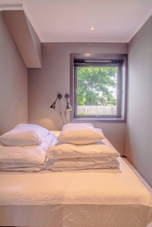 Apartment, 1 Bedroom | 1 bedroom - Cozy Ålesund Apartment With Private Entrance & Free Parking (Ålesund)