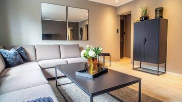 Apartment, 1 Bedroom | Living room