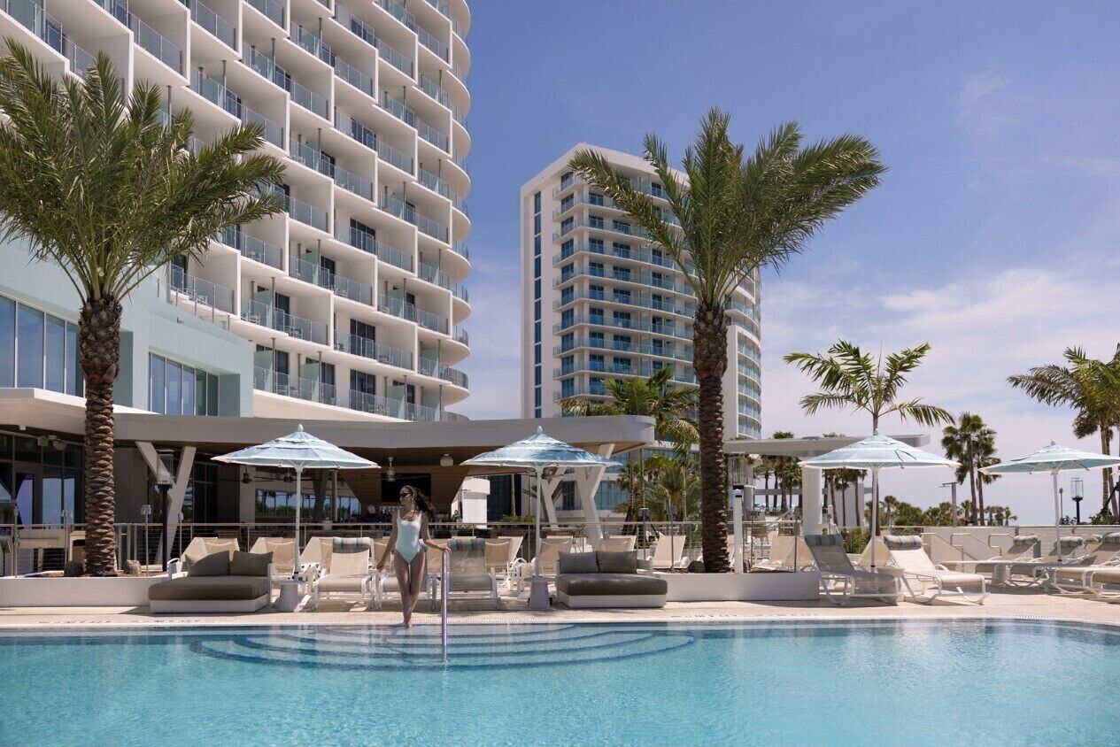 3 Außenpools, geöffnet von 08:00 Uhr bis 22:00 Uhr, Cabañas (kostenlos)