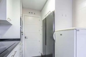 Interior - Stunning 4 bedroom 3 bathrooms apartment with 2 parking spaces Open (Madrid)