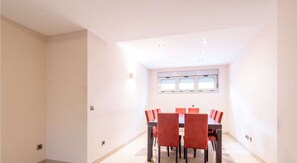 Dining - Stunning 4 bedroom 3 bathrooms apartment with 2 parking spaces Open (Madrid)