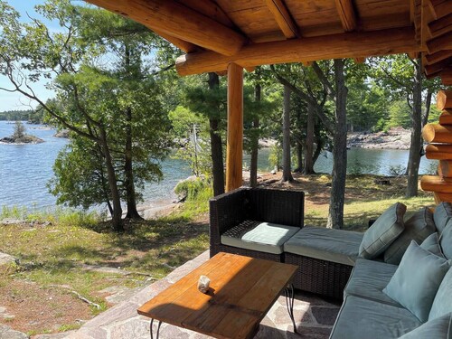 Anchor Island, an enchanting historic jewel