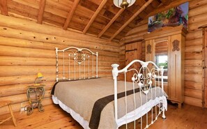 3 bedrooms, bed sheets