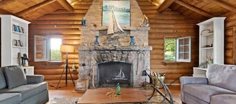 Anchor Island, an enchanting historic jewel