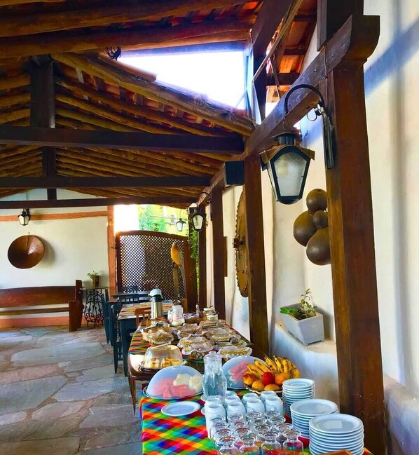 包每日自助早餐