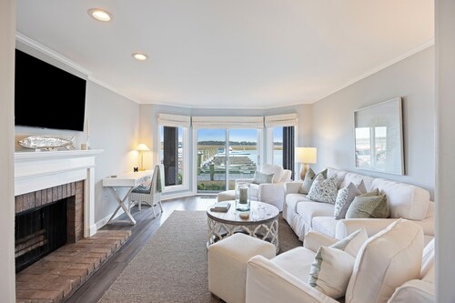MARINA VIEWS- Amazing 1 bd retreat at Bohicket, Seabrook Luxury Getaway!