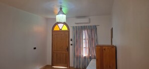 1 bedroom, Tempur-Pedic beds, free minibar, individually decorated