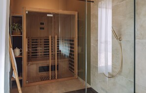 Sauna - Amazing home in Oroslavje with sauna (Oroslavje)