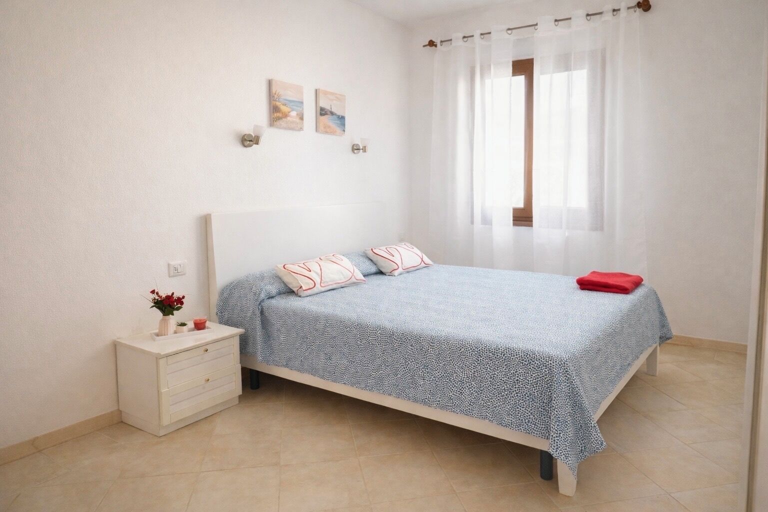 1 bedroom, iron/ironing board