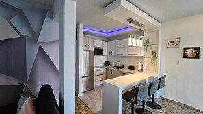 Four à micro-ondes, surface de cuisson