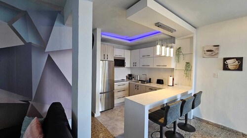 Beautiful Property 3-bedroom, View Terrace of S,J., Electric Generator, AC, WIFI