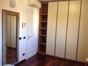 Interior - Sea front penthouse the sea roses (Isola Rossa)