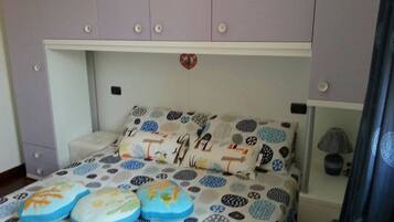 4 Schlafzimmer, Bügeleisen/Bügelbrett, Reisekinderbett, Internetzugang