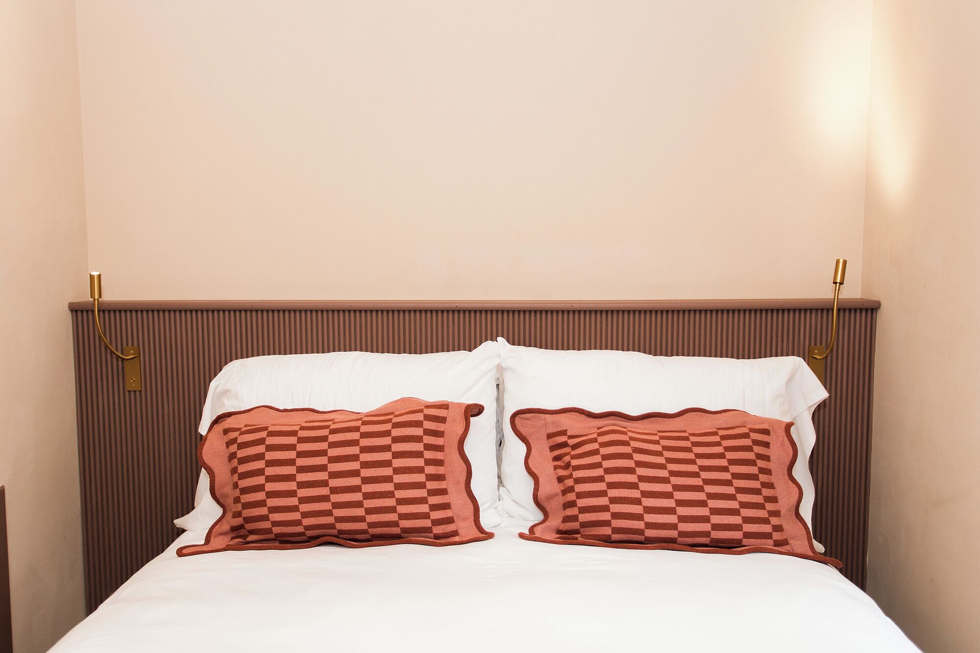 Standard Room | Desk, laptop workspace, blackout drapes, iron/ironing board