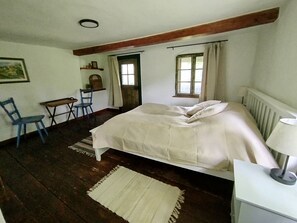 3 bedrooms, desk, travel crib, free WiFi - Altes Otto Haus (Stamsried)