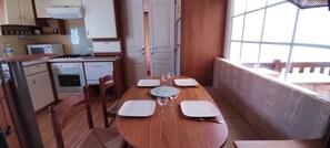 Dining - Air-conditioned mobile home - Swimming pool - 2 terraces - 20 min Landes beaches (Herm)
