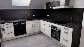 Frigorífic, microones, forn i rentaplats 