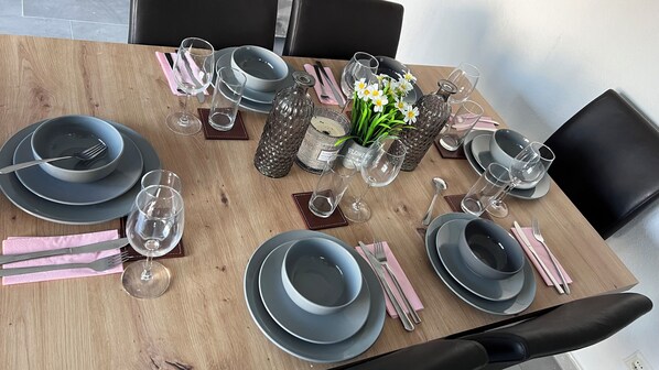 Dining - Private Oasis, large vacation apartment, 10 min from Legoland (Waldstetten)