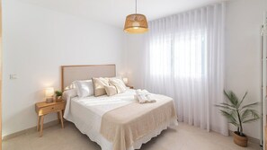 2 bedrooms, travel crib, WiFi