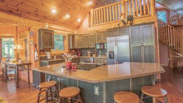 Family Cabin, Mountain View | Interior detail