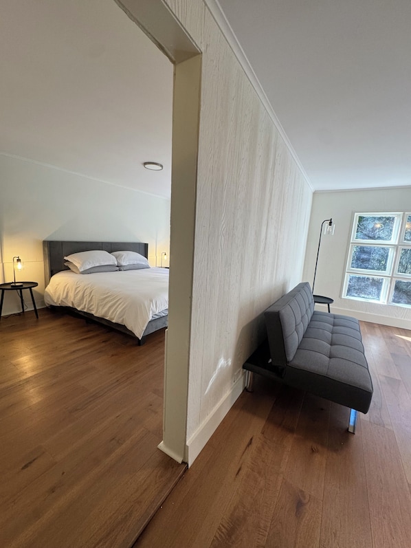 1 bedroom, WiFi, bed sheets - Creekside Cabin 2 - 5 Mins from LaTECH and Sports Complex (Ruston)