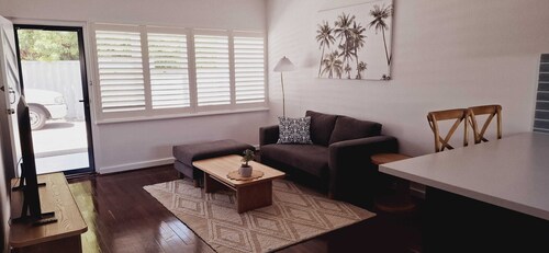 Inviting Stay in Rockingham City Centre