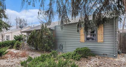Syd's Place: House with sauna, dogs welcome