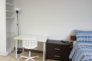 1 bedroom, iron/ironing board, WiFi, bed sheets