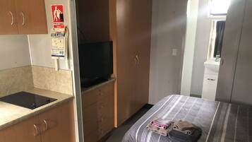 Ducha, toallas, jabón, shampoo