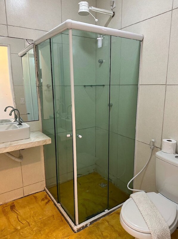 Shower, free toiletries, hair dryer, towels - ALOHA MAR MACEIÓ (Maceió)