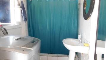 Shower, towels