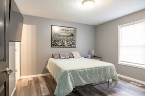 Townhome, 4 Bedrooms | 4 bedrooms, free WiFi - Hoosier Commons (Bloomington)