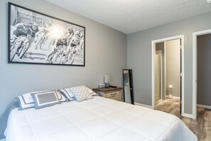 Townhome, 4 Bedrooms | 4 bedrooms, free WiFi - Hoosier Commons (Bloomington)