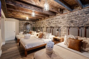 4 chambres, fer et planche à repasser, accès au Wi-Fi (inclus)