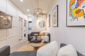 Smart TV - Stylish 3BR/2BA in the Plateau (Montréal)