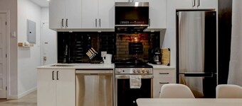 Elegant Living: 3-Bedroom in Plateau MTL