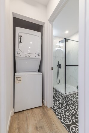 Hair dryer, towels - Stunning 3BR in Plateau Mont-Royal (Montréal)