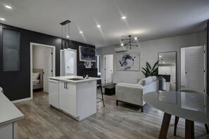 Interior - Elegant 4BR on in the Plateau MTL (Montréal)