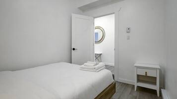 4 bedrooms, iron/ironing board, free WiFi, bed sheets