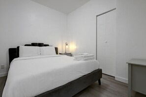 4 chambres, fer et planche à repasser, accès au Wi-Fi (inclus)