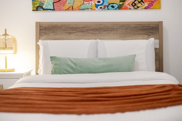 4 bedrooms, iron/ironing board, free WiFi, bed sheets