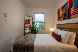 4 chambres, fer et planche à repasser, Wi-Fi gratuit, draps fournis