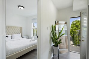 4 bedrooms, desk, iron/ironing board, free WiFi