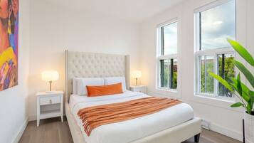 4 habitaciones, escritorio, tabla de planchar con plancha y wifi gratis