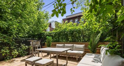 Luxurious 4BR with Sunny Deck Balcony