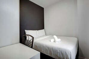 4 bedrooms, desk, iron/ironing board, free WiFi