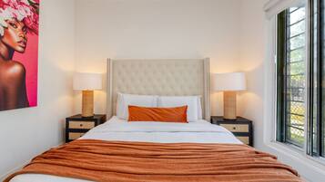 3 bedrooms, desk, iron/ironing board, free WiFi