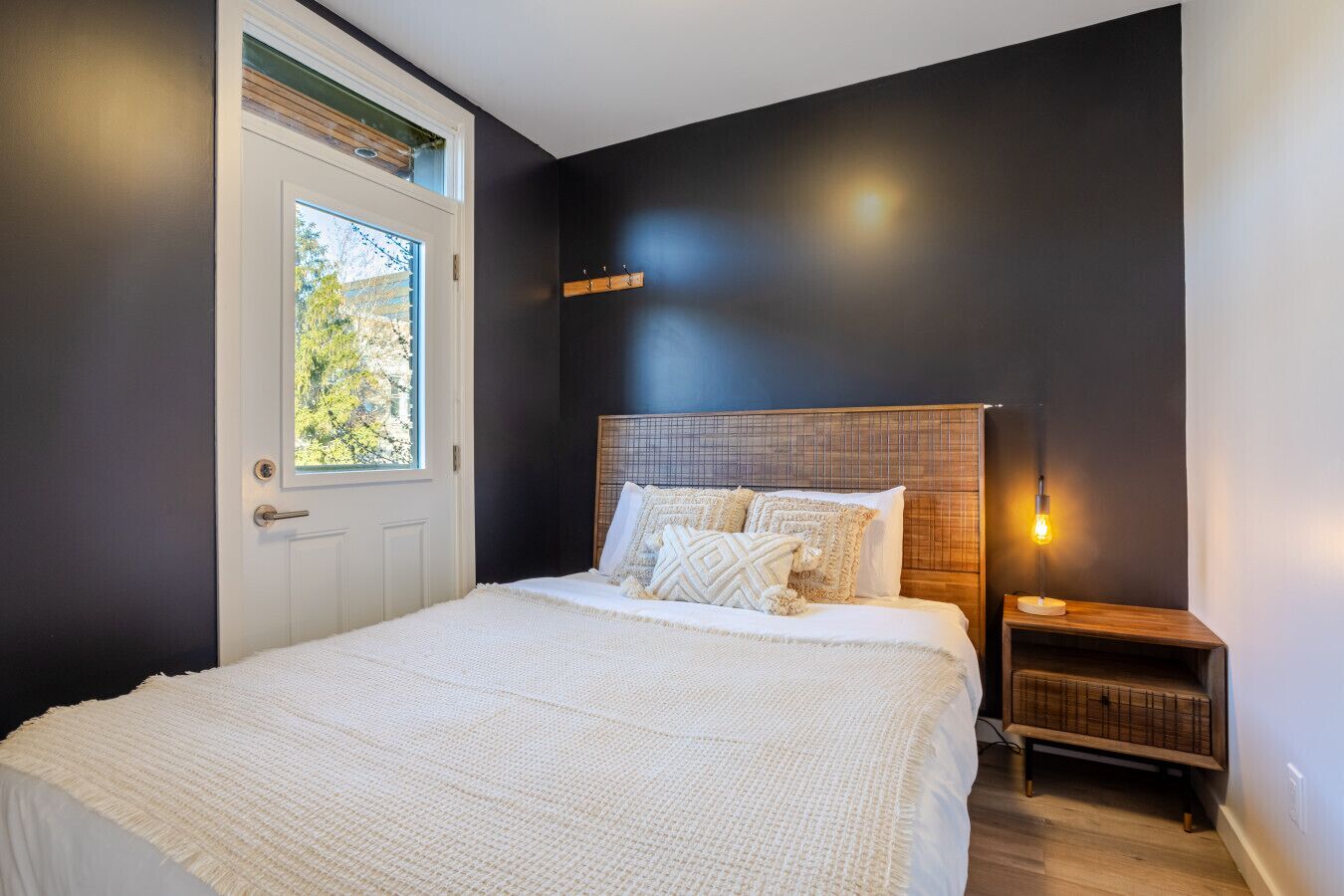 4 bedrooms, desk, iron/ironing board, free WiFi